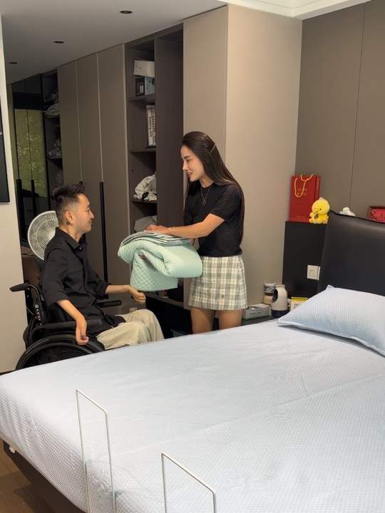 善良和担当从来都不是教出来的，是一代代做出来、传下来的#家风传承 #言传身教 #凉席#软豆豆凉席视频封面