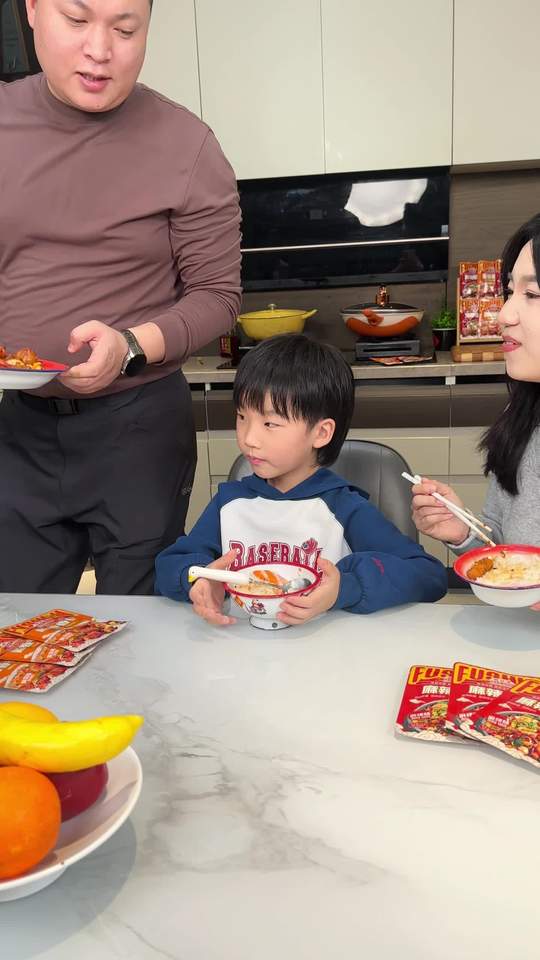 孩子喜欢吃麻辣香锅，这个不辣的你可以试试，太好吃了~#麻辣香锅视频封面