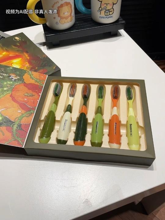 孩子的牙刷一定要定期更换，这款长头软毛牙刷同时覆盖多颗牙齿， 刷毛柔软舒服！孩子用一次就爱上了！#儿童牙刷#宝宝刷牙 #母婴好物 #让孩子爱上刷牙视频封面