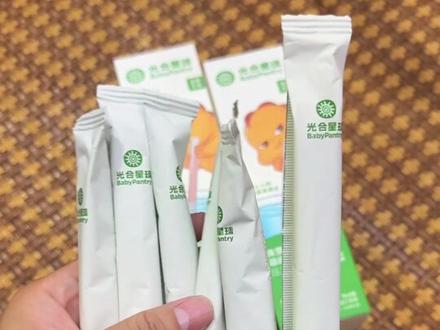 #babycare 光合星球真的太会拿捏孩子了！一根吸管就让孩子爱上喝水，还把山楂六物等好东西都吃进肚里了，天热挑食不爱喝水的宝宝一定要试试#宝宝喝水 #母婴好物 #宝宝喝水神器 #宝妈分享视频封面