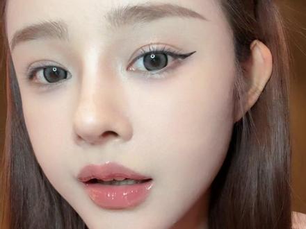 小猫款和狐系的都绝绝子 太丝滑了～#美妆 #眼线 #眼线印章 #眼线神器视频封面