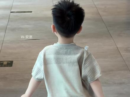 好喜欢儿子的老钱风穿搭～ #男童穿搭 #潮童穿搭 #高品质童装 #夏季穿搭 #潮酷男孩视频封面