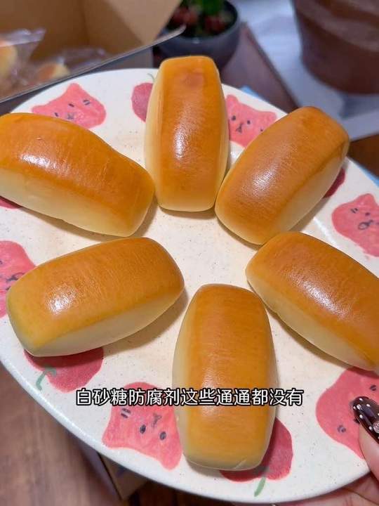 这个连不爱吃早餐的小朋友都能吃三四个的山药鲜奶小馒头， 一口下去松软绵密、奶香味超浓郁，关键配料干净，新鲜现做，当早餐太省妈了#宝宝爱吃 #儿童早餐 #儿童面包视频封面
