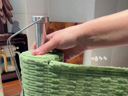 用过一次你就知道10a抗菌的周抛的抹布有多香了，轻松把厨房擦锃亮不说，用着也是一丁点儿都不心疼。#周抛抹布 #手撕抹布 #厨房抹布 #抹布视频封面