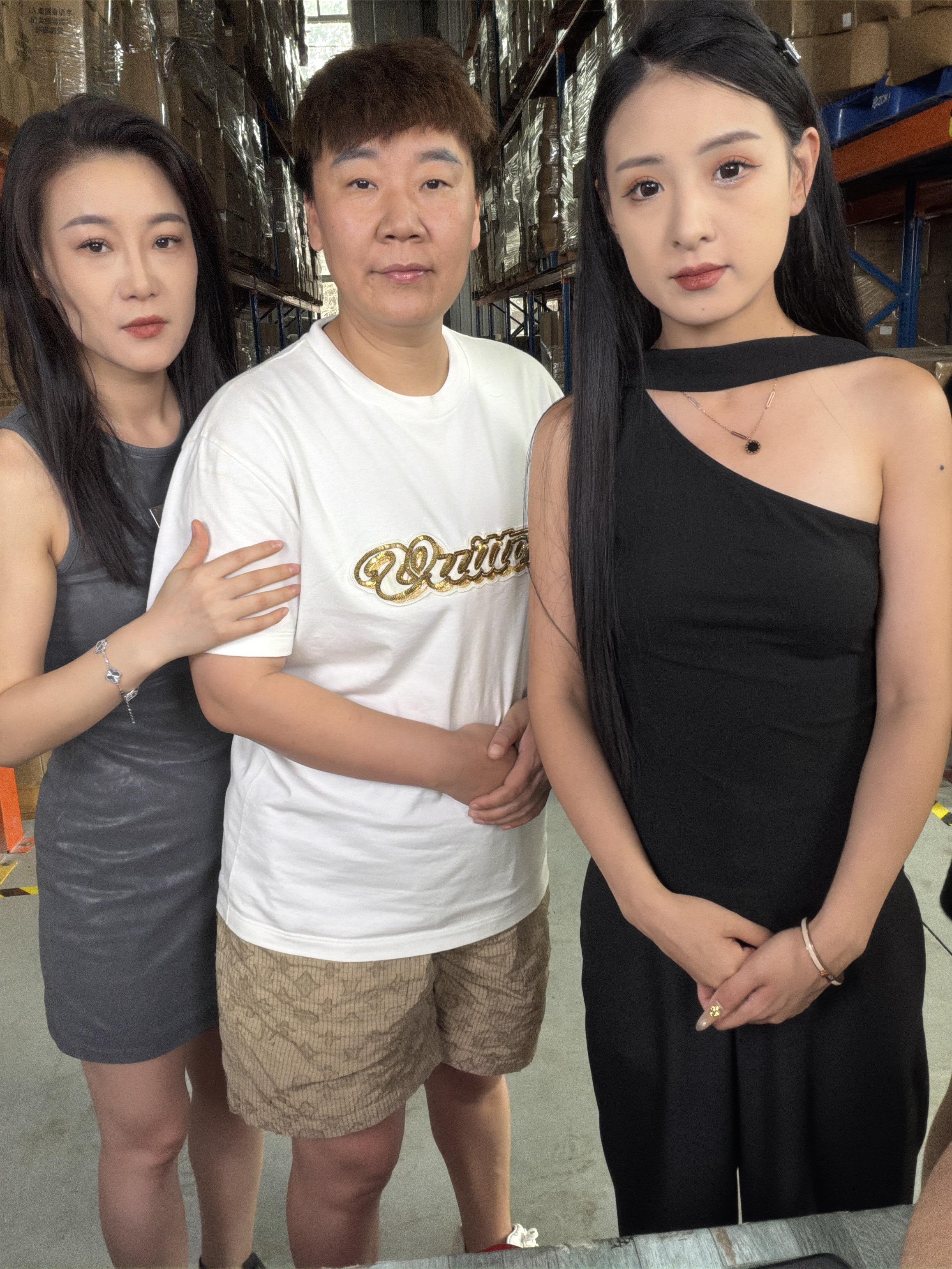 进来和主播唠唠家常吧直播封面