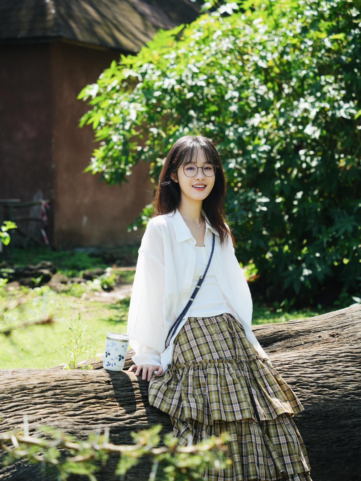 眼镜仙女开播中直播封面