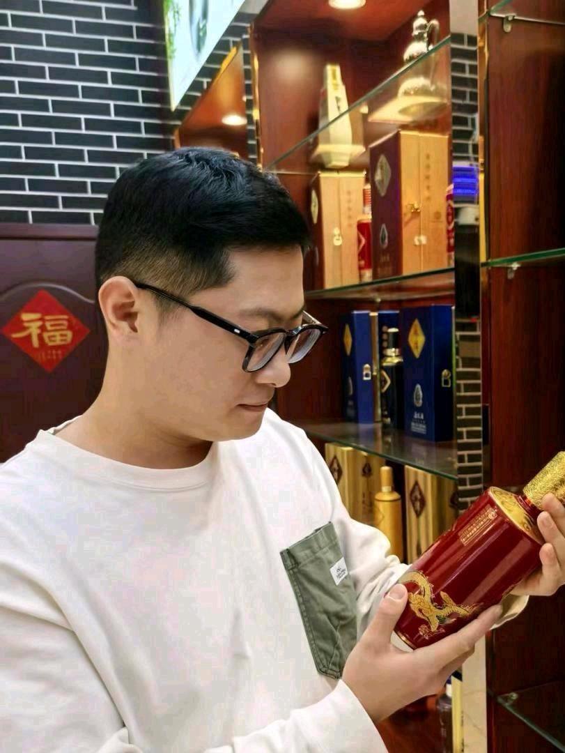 仓库现场，李伟豪实名推荐直播封面