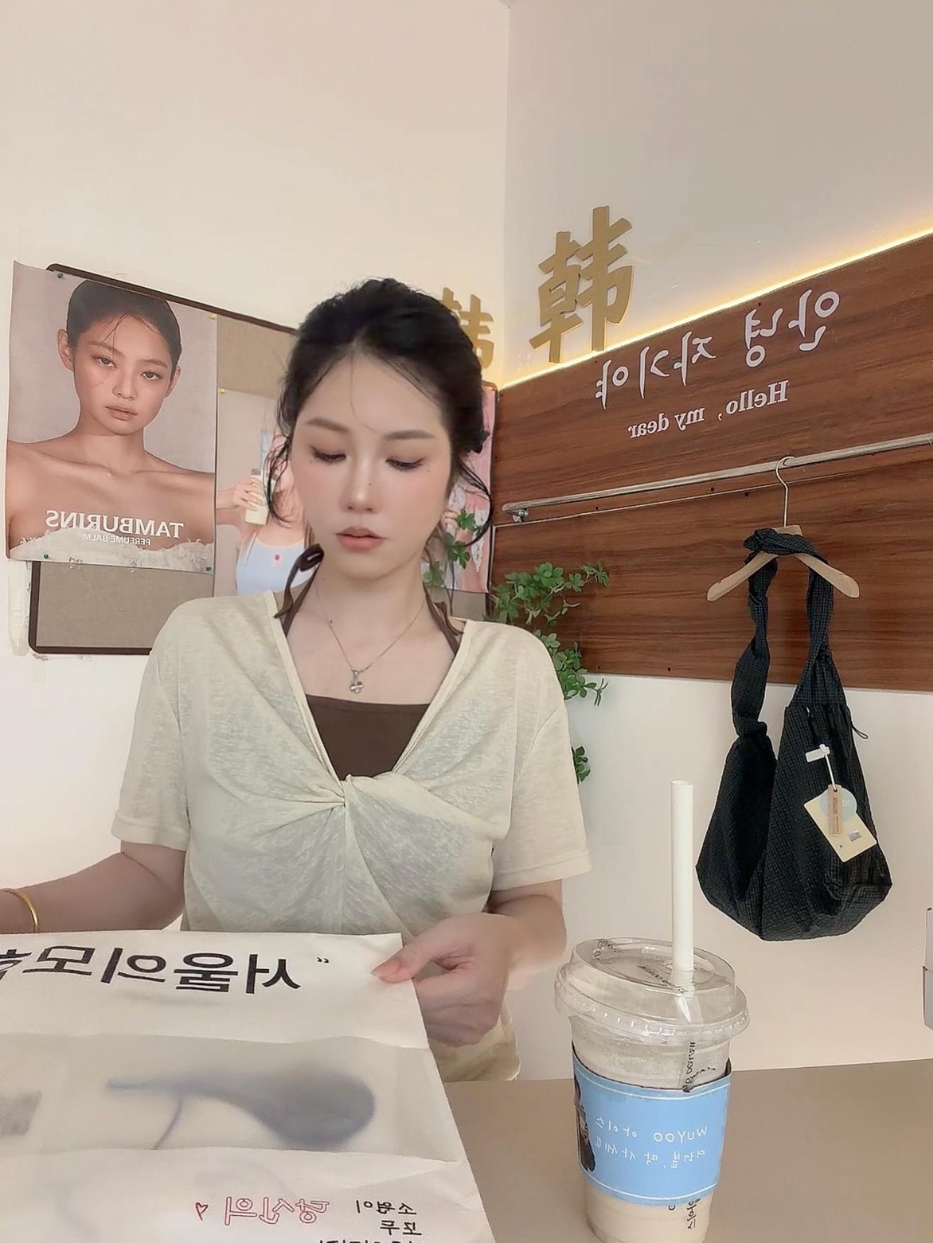 欧尼酱，东大门上了好多新款😘直播封面