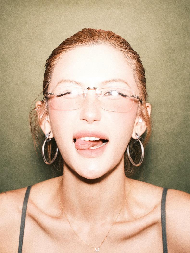 别偷看了！我的人皮气垫不脱妆！直播封面