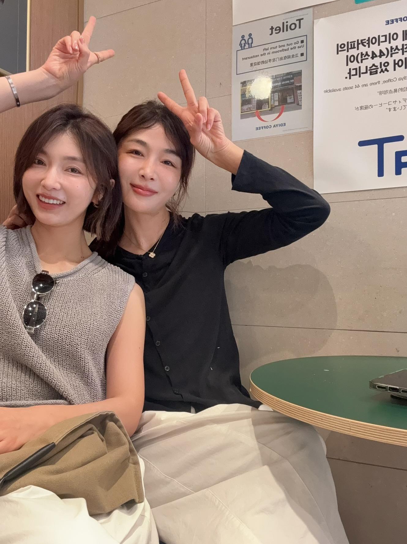娜娜韩国女装3号直播封面