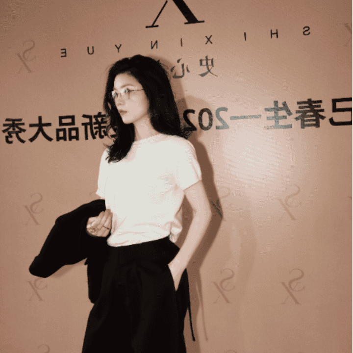 悦悦服装设计正在直播直播封面