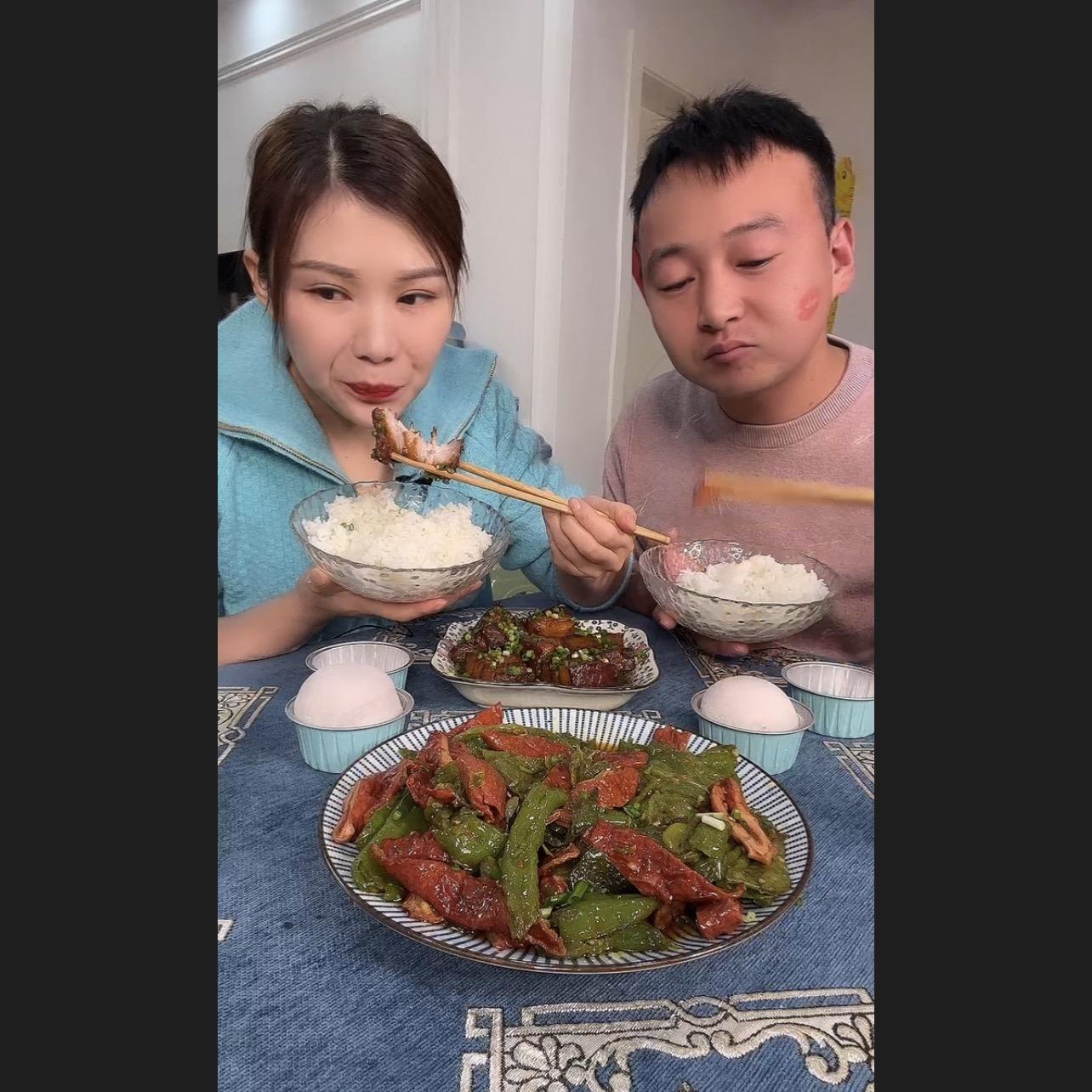 秀姐美食正在直播直播封面
