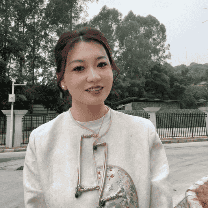 快进来有大事说直播封面