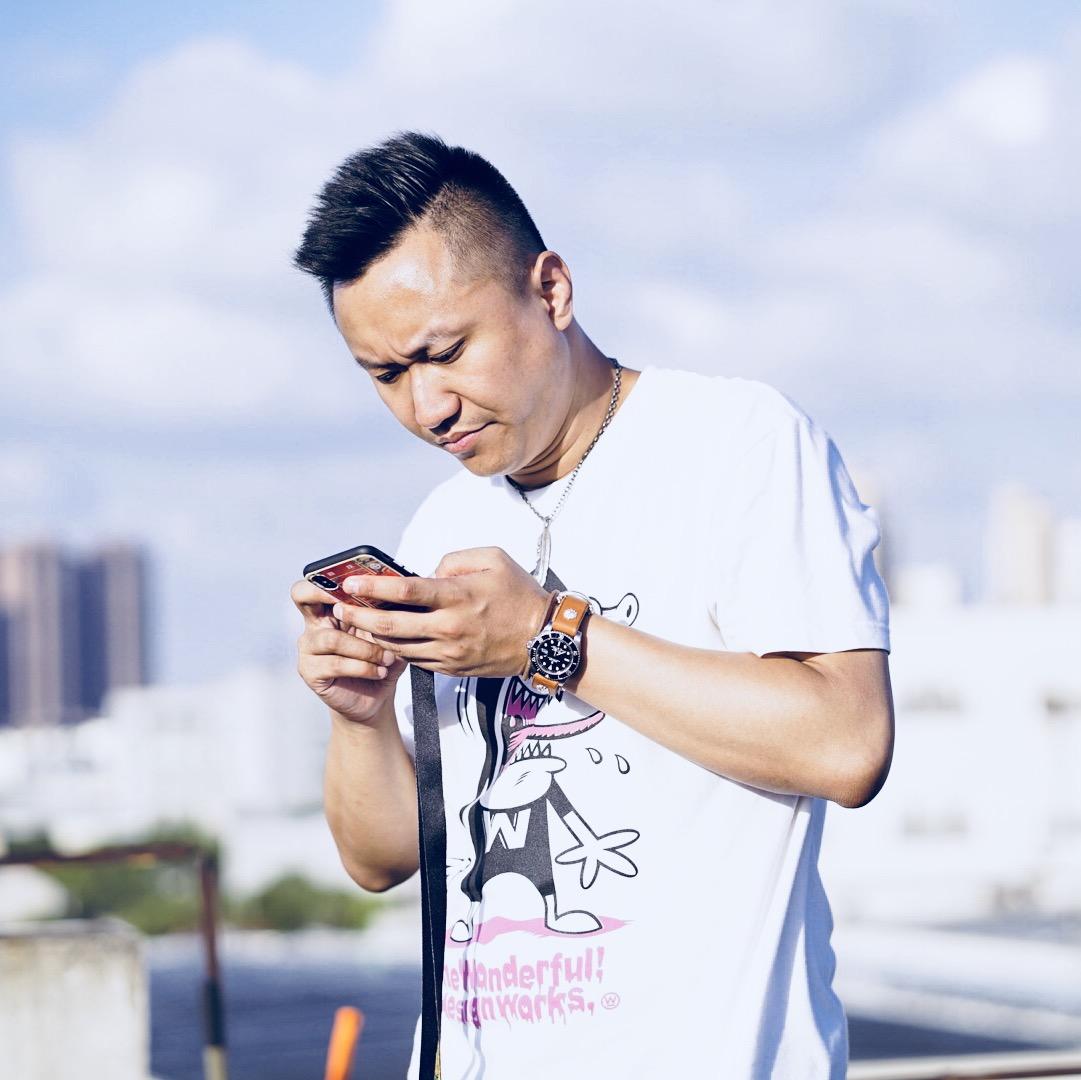伊森正在直播直播封面