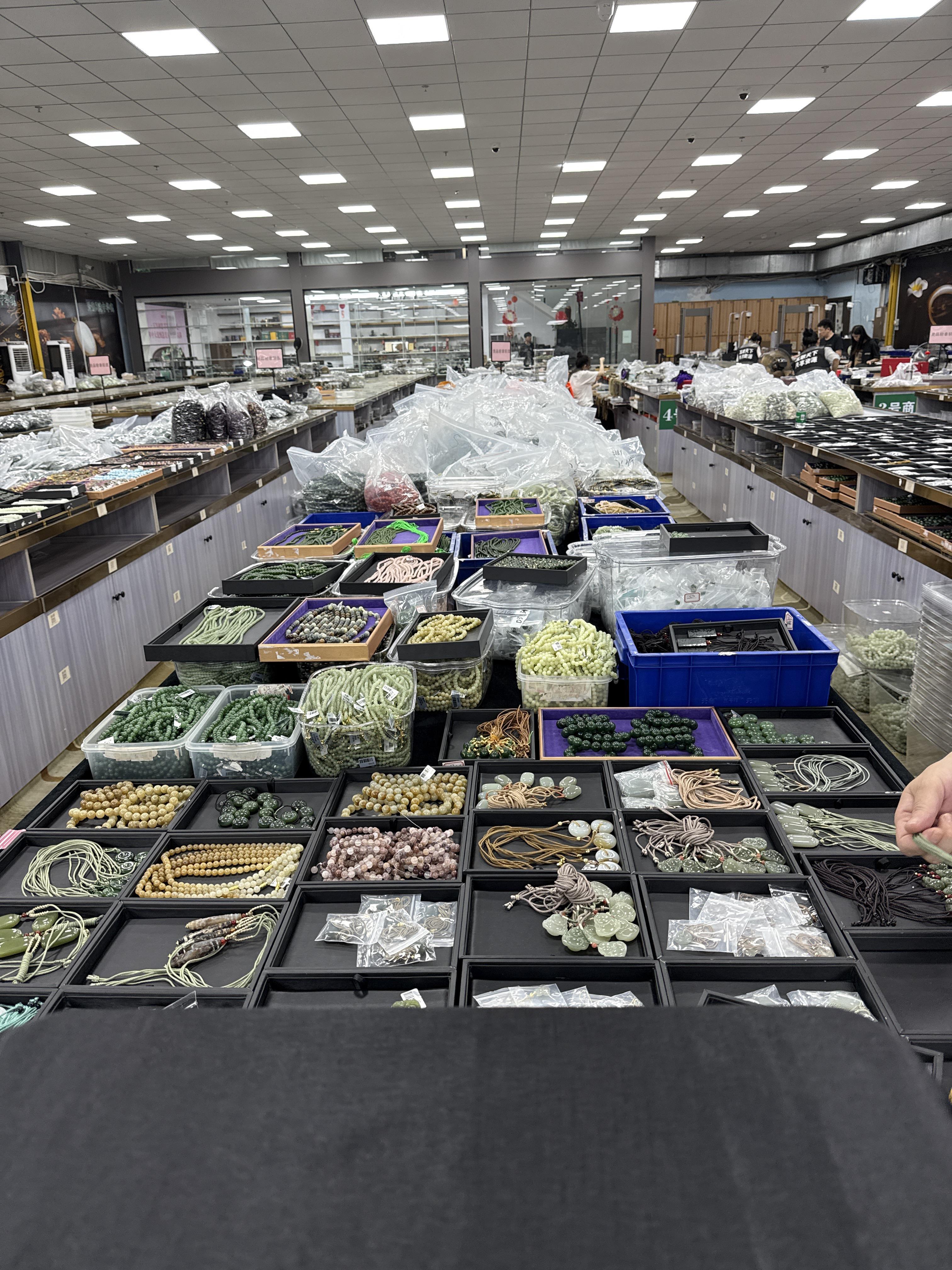继续清货 宠粉丝直播封面