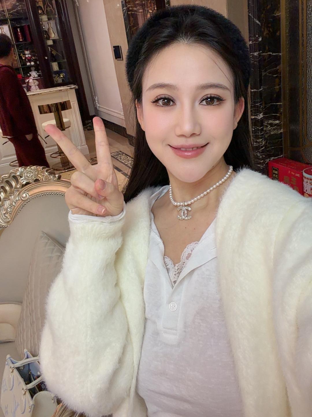 是可乐正在直播直播封面