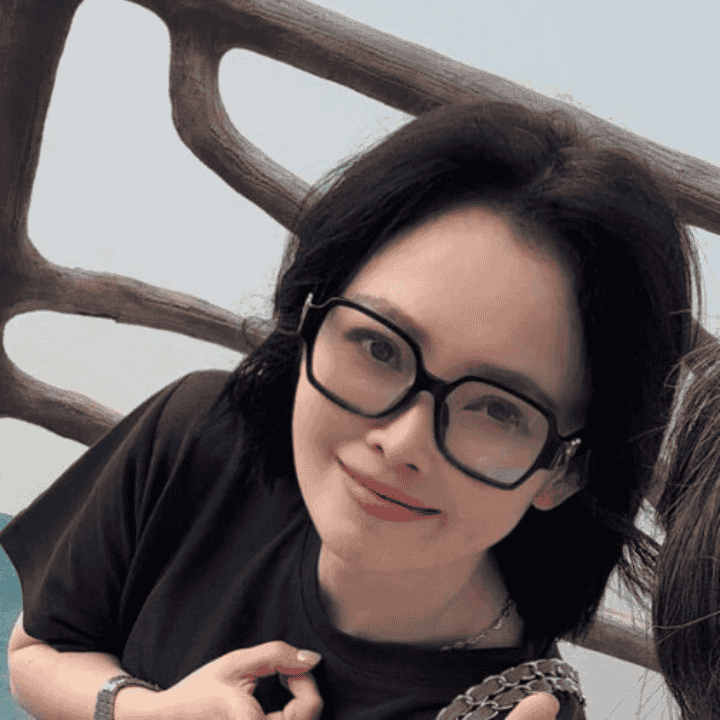正在直播中……直播封面