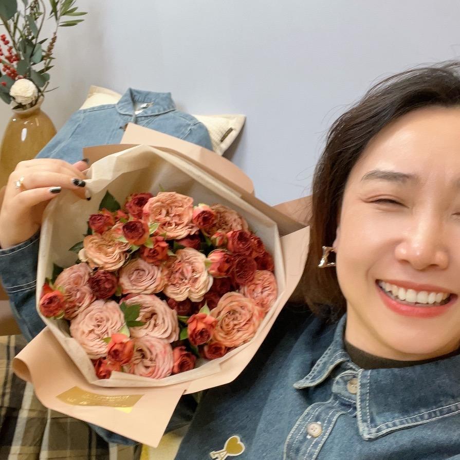 MJ-威廉妈妈 童品定制正在直播直播封面