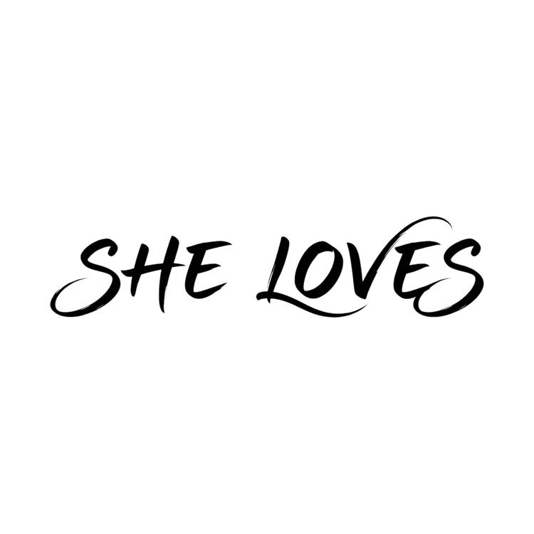“SHE LOVES美妆旗舰店”小店Logo