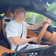 张张来了🚗Ellis抖音达人头像