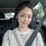 闻小纳抖音达人头像