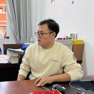 周老师是数学饱镖抖音达人头像