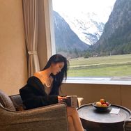 邹邹Camellia抖音达人头像