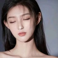 Awy🍃小雨抖音达人头像