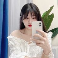 莫莫不说话✨抖音达人头像