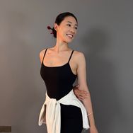 七七师姐练体态抖音达人头像