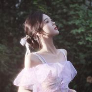 潘潘pcc抖音达人头像