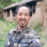 守山大叔抖音达人头像