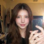 会点AI的Zoe抖音达人头像