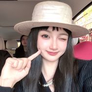 一颗松子儿🌰抖音达人头像