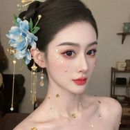 麦苗苗抖音达人头像