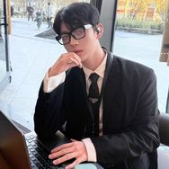 AI鹏有锐抖音达人头像