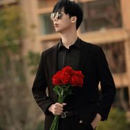 小明（妈妈董明月✌️）抖音达人头像