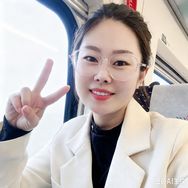 初吖孕婴童装抖音达人头像