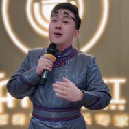 世东🎤爱唱歌抖音达人头像
