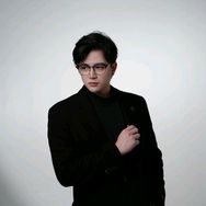 志明大叔抖音达人头像