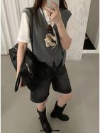婉婉不晚女装抖音达人头像