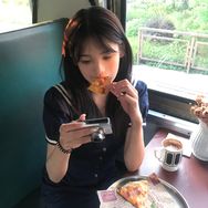 吱吱唔唔抖音达人头像