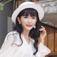 蕾蕾的玩乐时光抖音达人头像