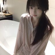 忧郁困小碗抖音达人头像