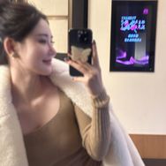 Sharry🦋抖音达人头像