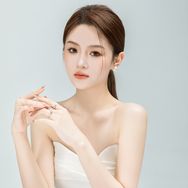 老板娘蓓蕾🌸抖音达人头像
