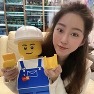 爱玩具de森森森森抖音达人头像