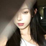 浅浅w抖音达人头像