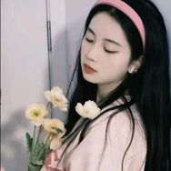 沐沐女包抖音达人头像