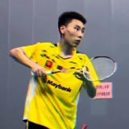 拿铁🏸️抖音达人头像